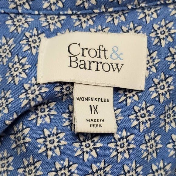 Croft & Barrow Women’s Plus 1X Blue Short Sleeve Button Down Blouse Floral Print - Picture 4 of 6